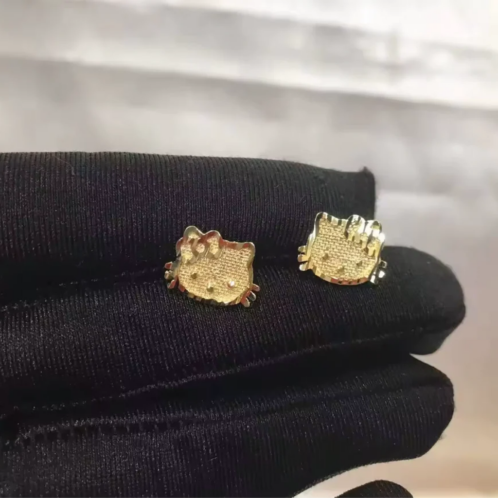 HK STUDS